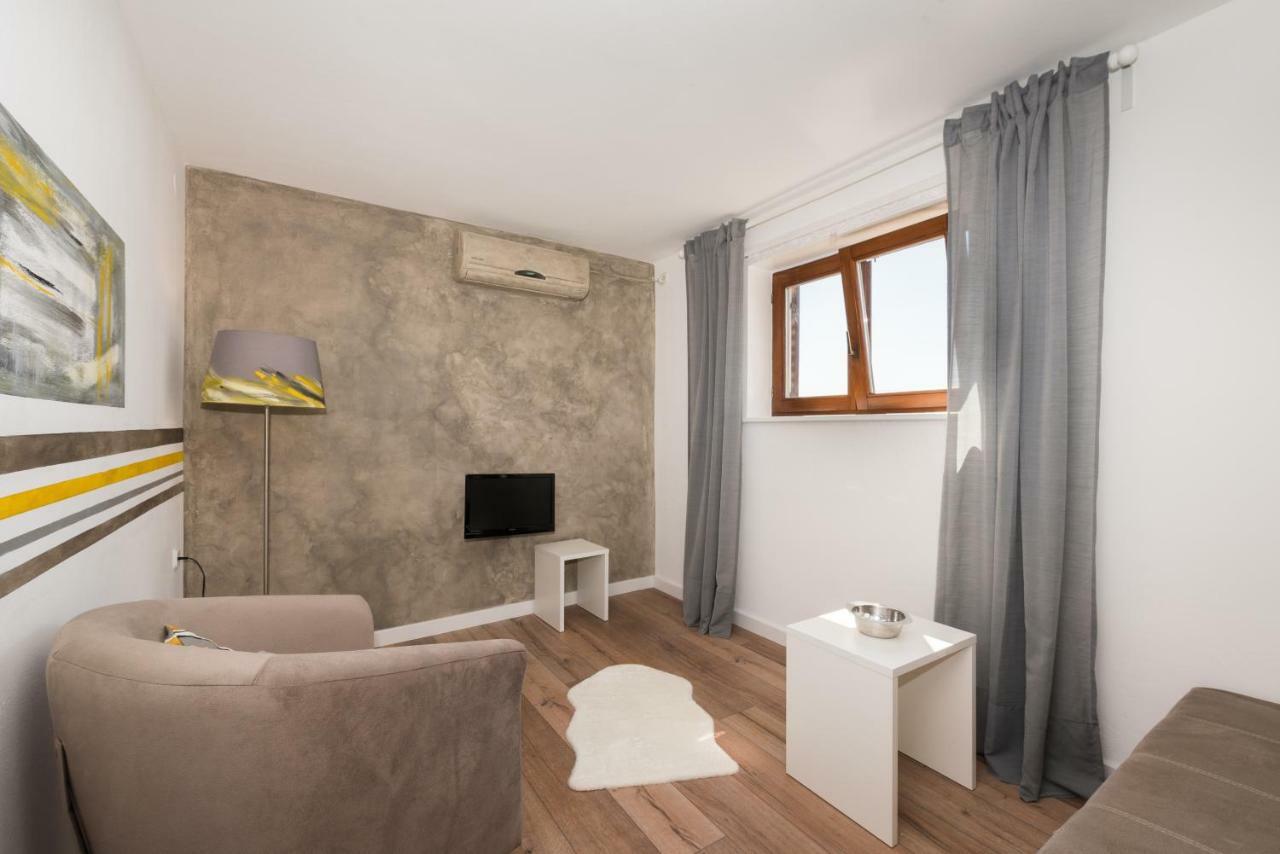Luxury 1 Bedroom Apartment In Rabac Kültér fotó
