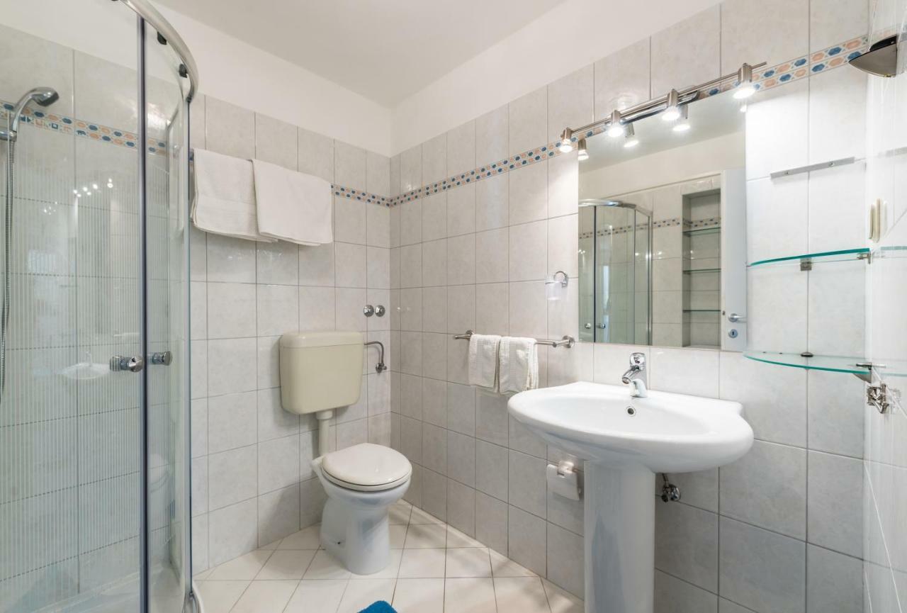 Luxury 1 Bedroom Apartment In Rabac Kültér fotó