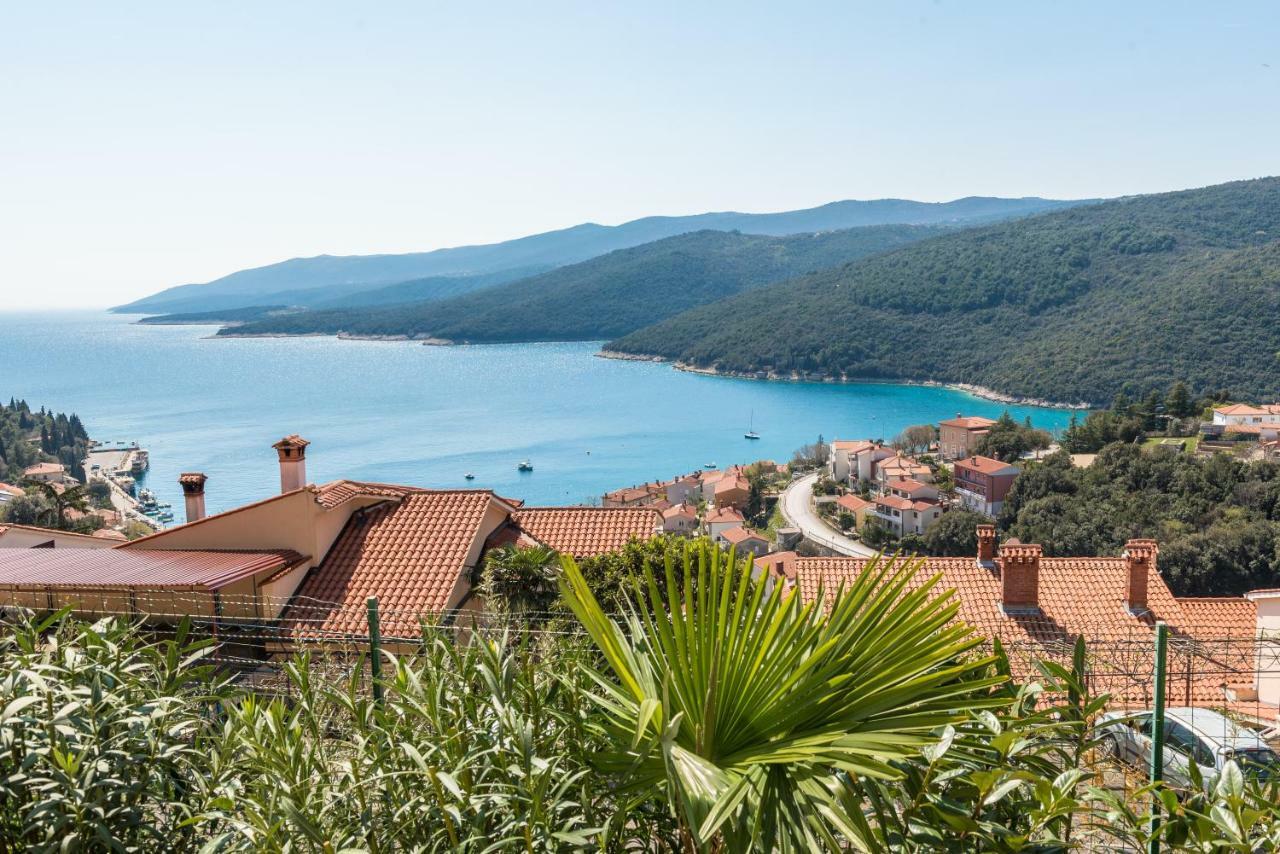 Luxury 1 Bedroom Apartment In Rabac Kültér fotó