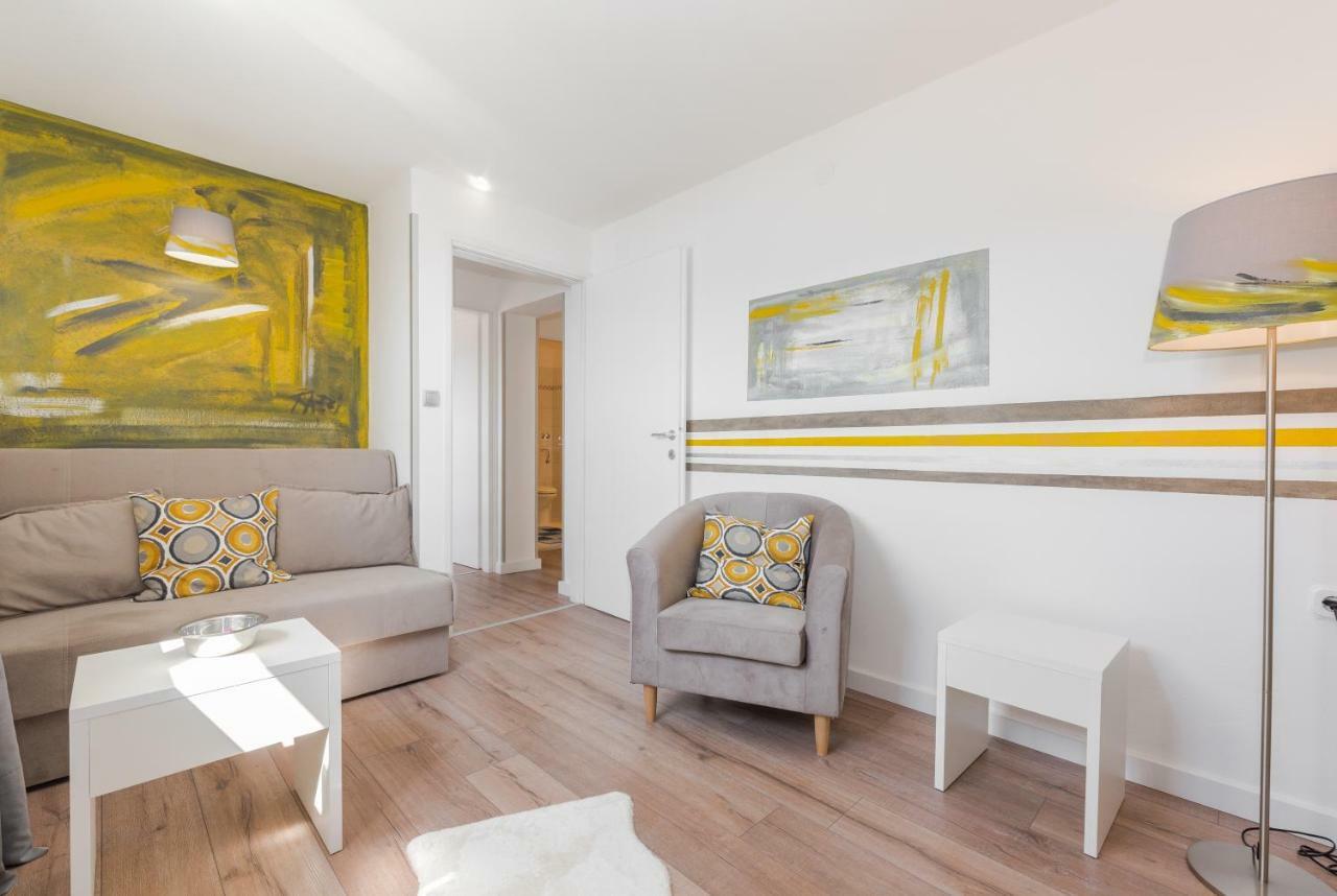 Luxury 1 Bedroom Apartment In Rabac Kültér fotó
